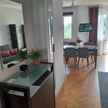 Апартаменты Sloneczny Apartament Bluszczanska Варшава Экстерьер фото
