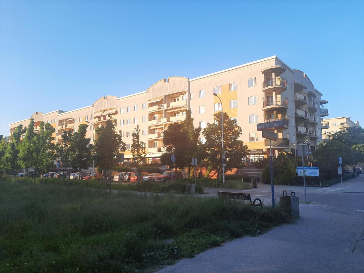 Апартаменты Sloneczny Apartament Bluszczanska Варшава Экстерьер фото