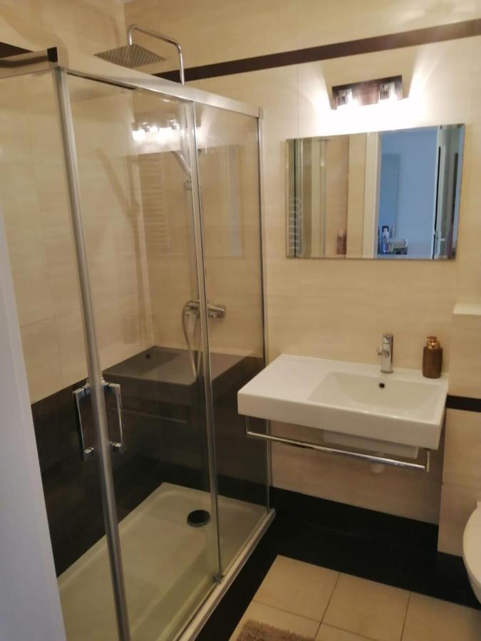 Апартаменты Sloneczny Apartament Bluszczanska Варшава Экстерьер фото