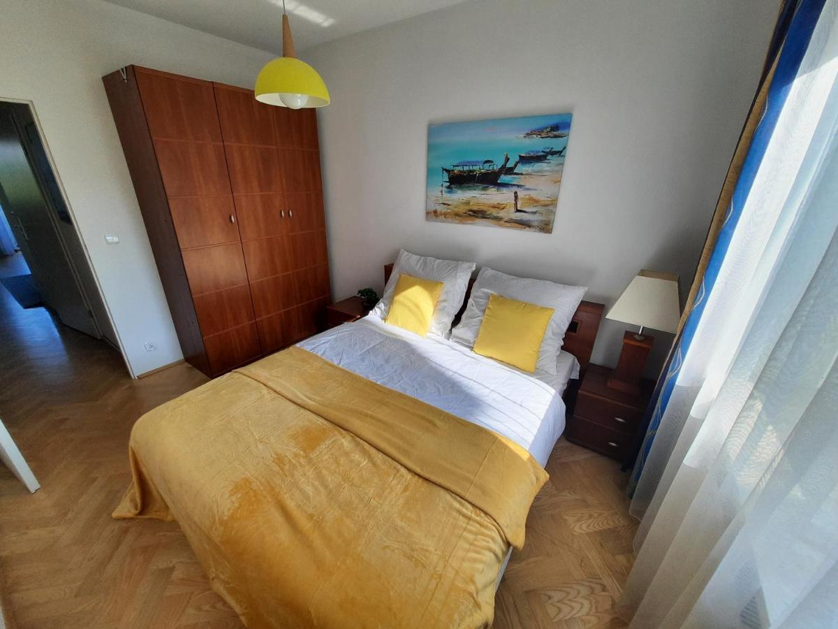 Апартаменты Sloneczny Apartament Bluszczanska Варшава Экстерьер фото