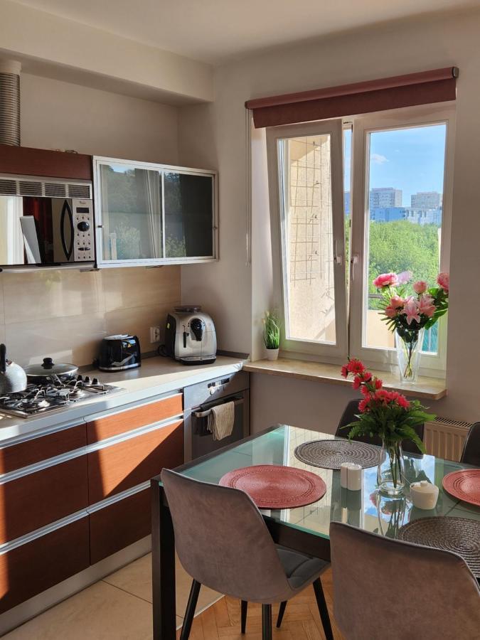 Апартаменты Sloneczny Apartament Bluszczanska Варшава Экстерьер фото